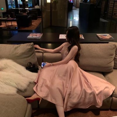 🌸 Confidence is my best accessory. 💅