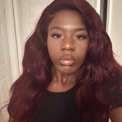 BAGTALKMINAJ's profile picture. it’s quiet ain’t no back talk