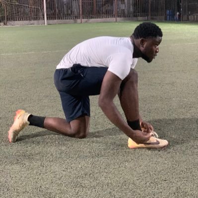 sdee_____'s profile picture. Graphic Designer I 3D Artist Il Illustrator. Verified NFT Artist, PHYSICIST. I TRADE TOO ↖️📈📉