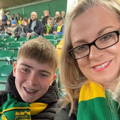 When not being wife, mum or nurse you’ll find me photographing wildlife 🦉 or watching Norwich City ⚽️💛💚 STH & NCFSC volunteer. All views my own.