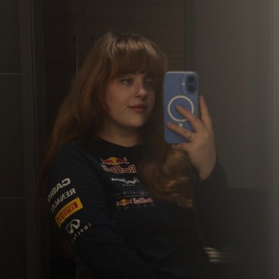 25 | Designer and Artist | Sorry - the person you’re trying to reach has moved on | MUFC | she/her.