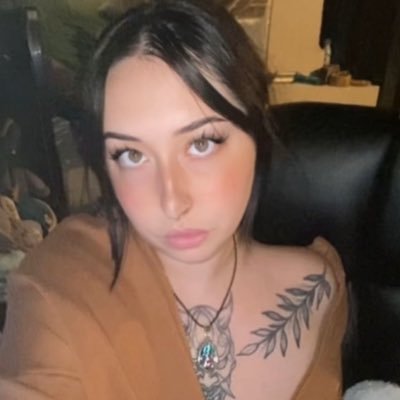 glittergunna's profile picture. idk i just play rust