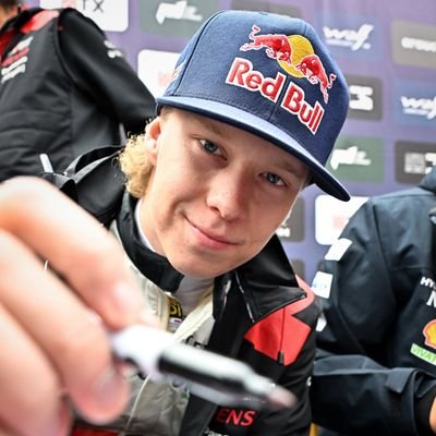 ITfosi_00's profile picture. 24 y\o 🇮🇹 \\ Tifosa since birth \\  #lestappen CL16 MV33 KR7 SV5 FA14 \\ WRC fan KR69 OT8 TN11 \\ Kpop account @kang_DLite