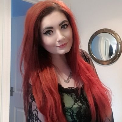 i live & breathe for horror movies.
alcoholic with cirrhosis. in recovery. very self-deprecating humour. scream queen. gerbil mum. true crime. video games.