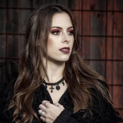 “Ars requirit totum hominem.” | Alchemist, healer, potion purveyor | #Unavailable #OCRP 21+ #Mockingbird