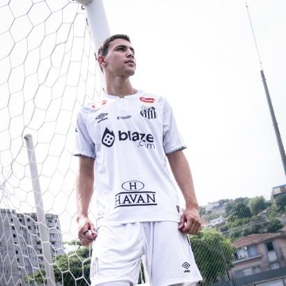 21 anos,
Educação física - Unifesp,
Santos FC,
O melhor que o mundo já viu