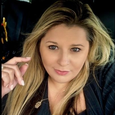 KirstyEnglander's profile picture. Queen of Automation. Sorceress of Marketing. Sales Extraordinaire. Founder of JJungles CRM