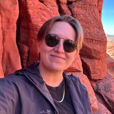 Environment Artist @TurtleRock • Instructor @CGMasterAcademy • Photographer • She/her 🏳️🌈