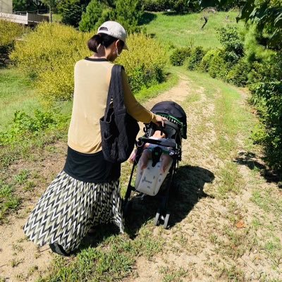 nanogram_design's profile picture. 海の近くに住んでいます🌊 
9カ月の娘👶🏻と4才のわんこ🐶を育てています 🌱
建築士とWebデザインの二足のわらじのフリーランスを目指します⭐️