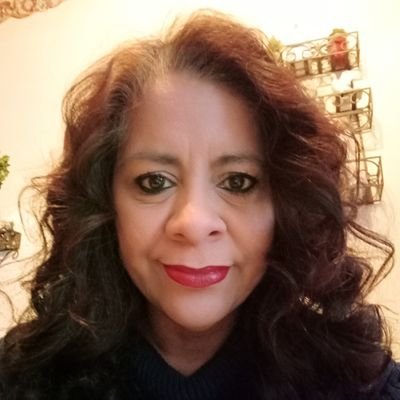 silvialf1's profile picture. Uno aprende a amar, no cuando encuentre a la persona perfecta, sino cuando aprenda a creer en la perfección de una persona imperfecta