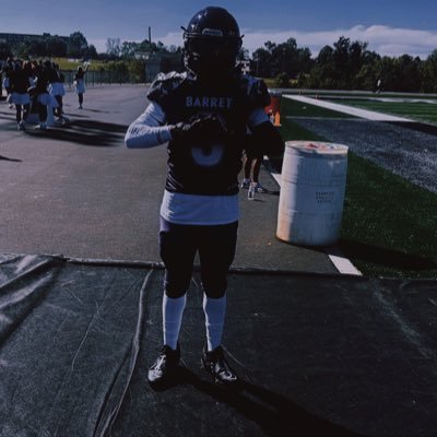 Class of 29 , Bench: 175 ,Squat:315,Deadlift: 405 /5’9.5/ 170 /LB,DE,Track:100m,200m,4x1,4x2/Times: 12.65,25.97,48.67,1m.71s/Louisville Male HS,Louisville KY