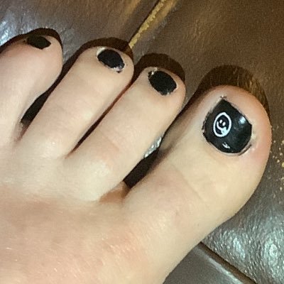 StealSole's profile picture. 38 thick size 10 sole let me steal your soul with my soles CashApp $BigMay1986