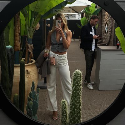 🍷Wine lover, love swimming🏊♀️World traveler✈️, single girl, love life✨Looking for interesting people
🇺🇸DMOK💄🎀
🚫No porn/bots allowed, please stay away fr