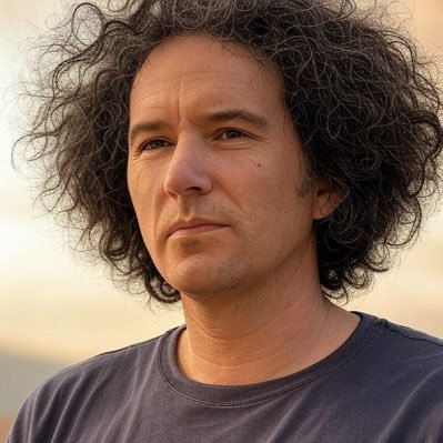 Dr_Cha_os's profile picture. Mostly retweets from #polytics #economy and what happening in the world. Antiglobalist..