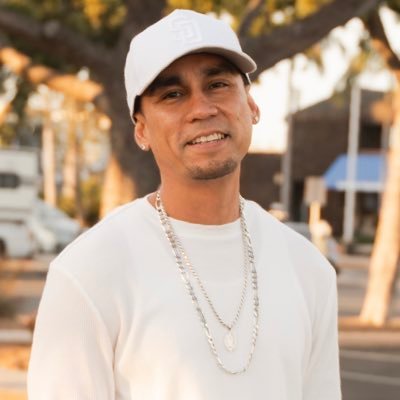 kekoatheartist's profile picture. 