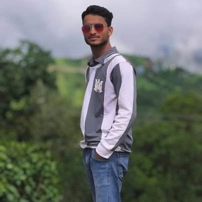 Main Yahi manta hun Allah sabse bada hai uske alava koi bhi Kuchh Bhi Nahin☝️