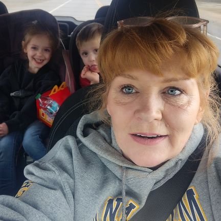 junkstarsok's profile picture. just an educated country girl