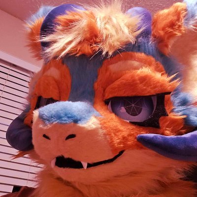 Hai my name is Tori! I take Render Commissions! 

21 | She/Her 

Fursuit maker 🪡 @DuDusweet999