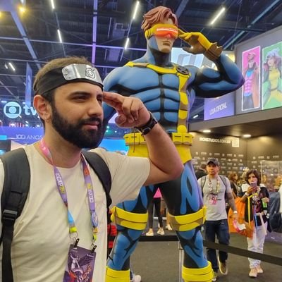 Apenas um cara nerd vivendo no mundo geek
Siga a @opsnerdgeek aí, xará!