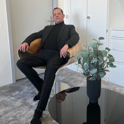 🎵 Mr Dee Swiss House – your groove tech, and trance beats that move your feet and your feels. #music #producer #house #deephouse #techno #trance #pop #hiphop