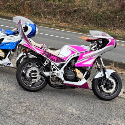 cbr400f__nc17's profile picture. CBR400FとCBR400F⚡️s15シルビア🖤 ✨フォロー待ってるね👐🏻