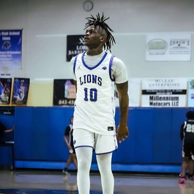 ‘26🎓3.91GPA |5’11 175 Loris High School🦁| Guard/SG| #AGTG #Family Basketball 🏀 📲:843-254-6783 :TylerBrown29569@gmail.com