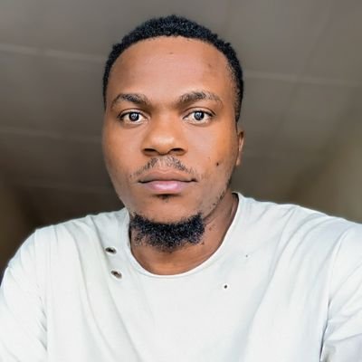 oficialtrendily's profile picture. Simple