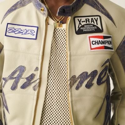 Sisps381's profile picture. 