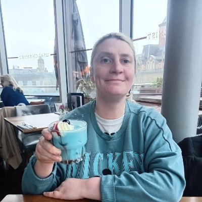 mum,gd,tom tweets 13,fb questions 1,met 12, dougie tweets 6 likes 7 met 10,danny met 4,harry tweets 7,met 7,gi likes 2,met 2.izzy likes 10,fb 1,tweets 1