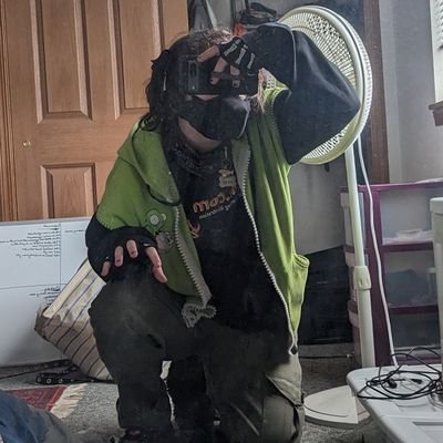 .× mid 20s × it/its × trans stoner dog ×.
i like horror movies !!