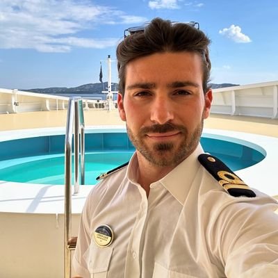 RaichalD41623's profile picture. cruiser worker