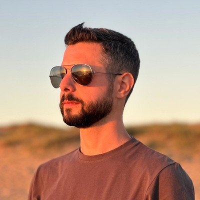 Porteño. Web developer. Blogger. Tomo café y odio los yo-yo's. Creador de @mentesliberadas. #webdev #JavaScript #Node #React #PHP #NestJS