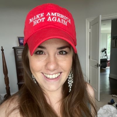 tayliz19's profile picture. I’m just here for the eye rolls.