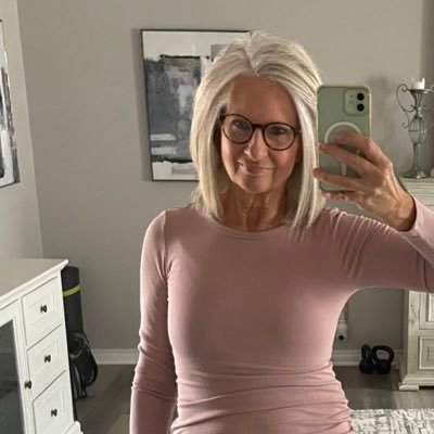 America First 🇺🇸🇺🇸 Trump MAGA 100% 🇺🇸🇺🇸🇺🇸IFBAP. Married to former Marine Semper Fi NO DM’s please! 🚫porn or lottery winners!