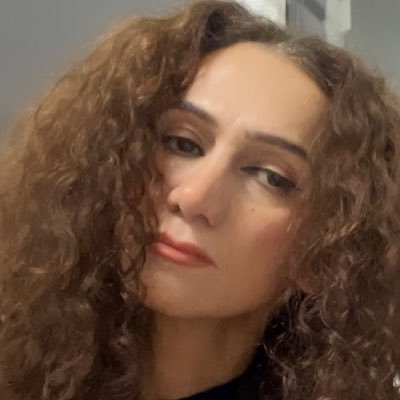 هوای دل منو داشته باشین، ! صاحب دلی هستم هزار پاره و هر پاره اش در گوشه ای افتاده در بند حزن