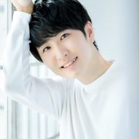 秋山 諒 (@ryoyamaaki) 's Twitter Profile