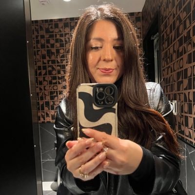 alyssavegaaa's profile picture. go pads!