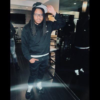 parkside_frug's profile picture. r.i.p pops