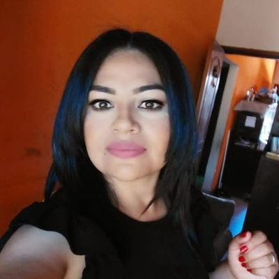 Hija del Rey de Reyes, esposa, madre y periodista 💕