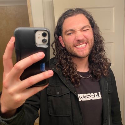 aidandillon17's profile picture. he/him