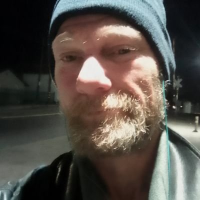 violetphoton330's profile picture. 