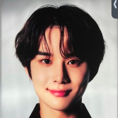 aegijungwoo's profile picture. jungwoomaxxing
