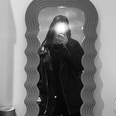 bethanysofiax's profile picture. we really were timeless | 25 | 🏳️‍🌈