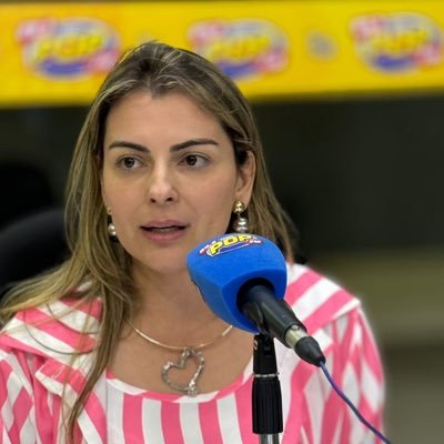 Gestora, empresária, mãe, esposa e comprometida em transformar vidas por meio de políticas públicas