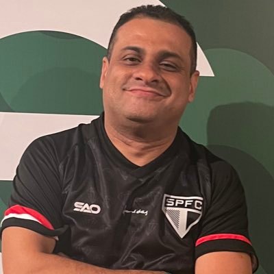 Streamer de #eFootball e #UFLgame, criador de conteúdo de Jogos Retrô. Falo também de Futebol, F1 e São Paulo FC | co-fundador e co-host da @PEStubers