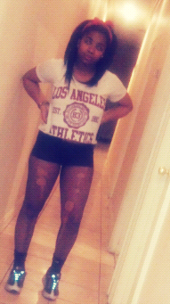 .. Nikaa heree Follow Her & Follow me @HOTGIRL_Nikaa