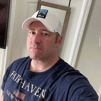 Thomas874722451's profile picture. love to keep my country safe
