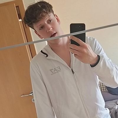 ⏳️23 || 🇩🇪Vers || 🙋🏼♂️https://t.co/4r4ON2aykd || 👥️collab possible