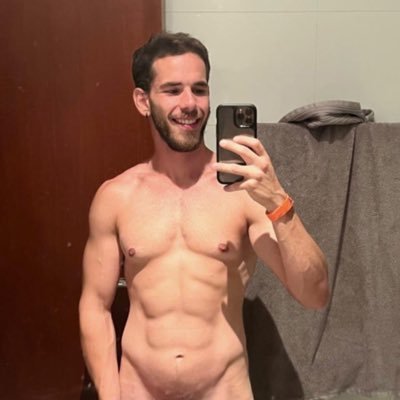 Gay life suits me best🍆🍆💦💦 dm for sexting and hookup