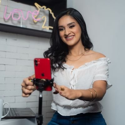 CEO Creativo (de mi mundo) 🧠. Especialista en Marketing y Estrategia Digital. Aquí comparto mi opinión personal y en ocasiones mi opinión profesional.